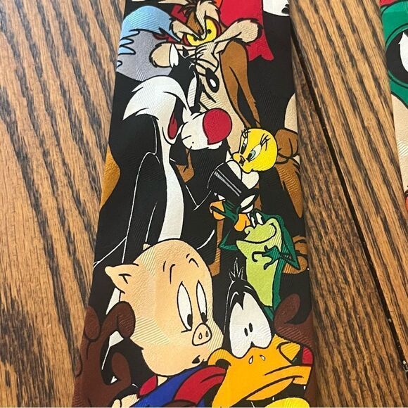 90s Vintage Looney Toons Tie Bugs Bunny, Taz, Marvin the Martian, Sylvester Sam - Picture 5 of 9